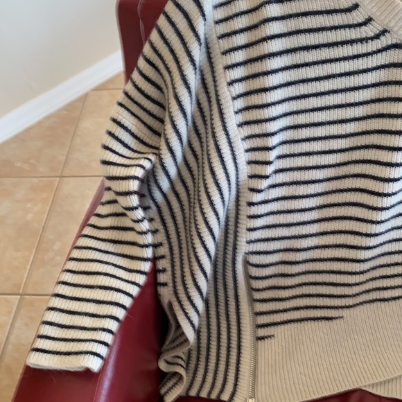 ALLSAINTS STRIPED WOOL BLEND V-NECK SWEATER SZ L - Picture 10 of 13